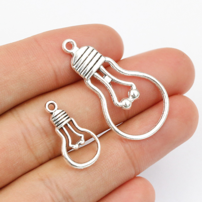 20 Stück Glühbirnen-Charms-Anh – Jewelry Making Light Bewertung und Preis
